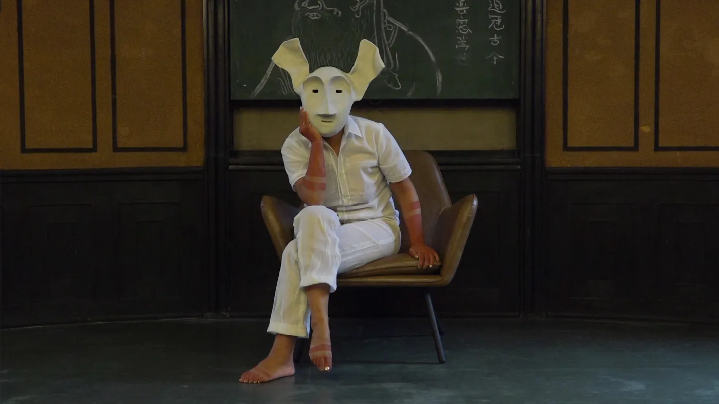 Kaspale in the Lecture Room / The Wait
