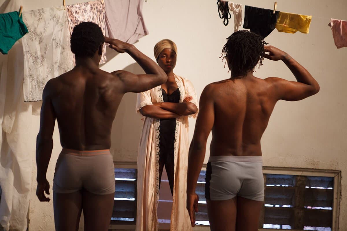 Between Us - Chapter 1 Gallery Image 21